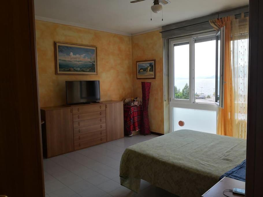 Appartamento Chic Vista Lago - Casa Janis Вербания Экстерьер фото